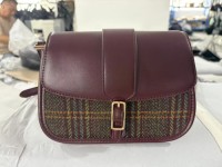 Elegant Ladys Leather Handbag for Everyday Use