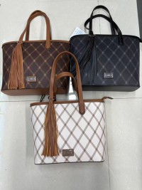 Elegant Ladys Leather Handbag for Everyday Use